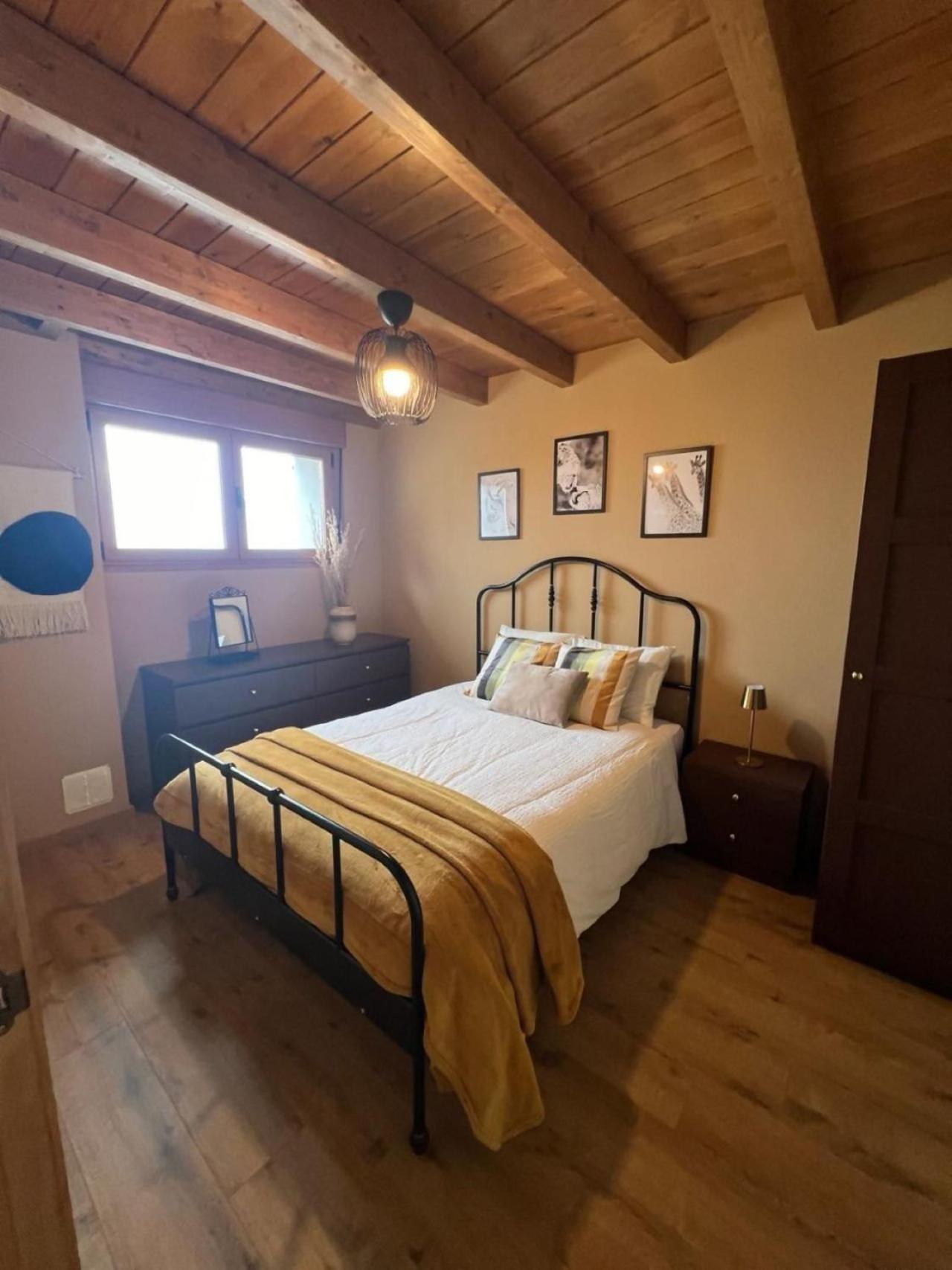 Casa Moises En Bimenes Villa Bagian luar foto